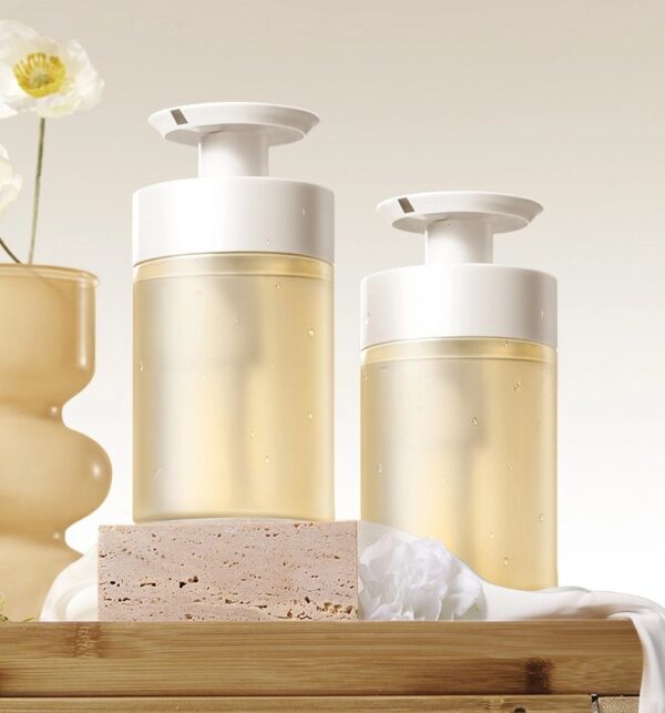 Gardenia Shower Gel - Image 2